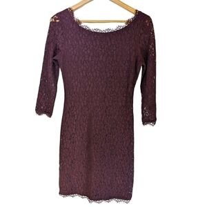 Aritzia- Babaton - Bodycon Maroon Dress with 3/4 Sleeves